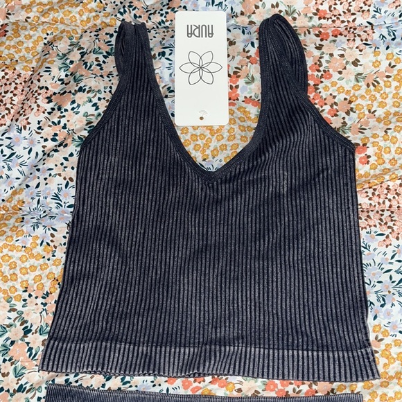 NWT Aura ribbed workout outfit - Picture 3 of 4